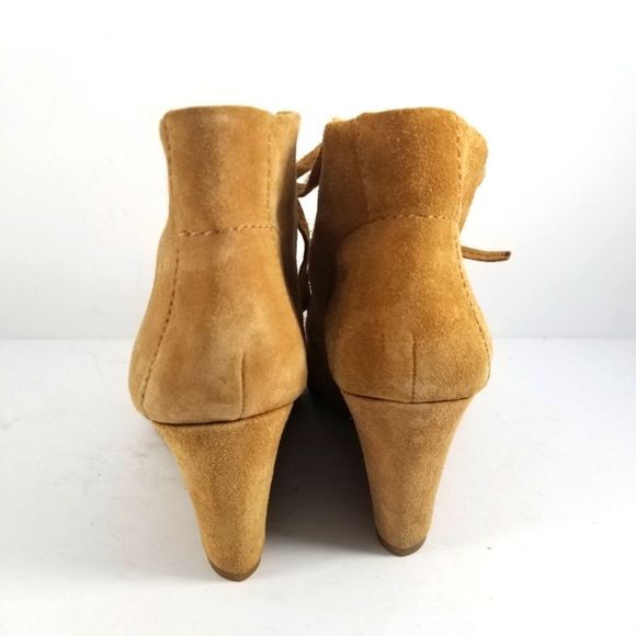 NWOT Gianni Bini Tan Lace Up Ankle Boot. Size 8.5M. S709 - Picture 4 of 9